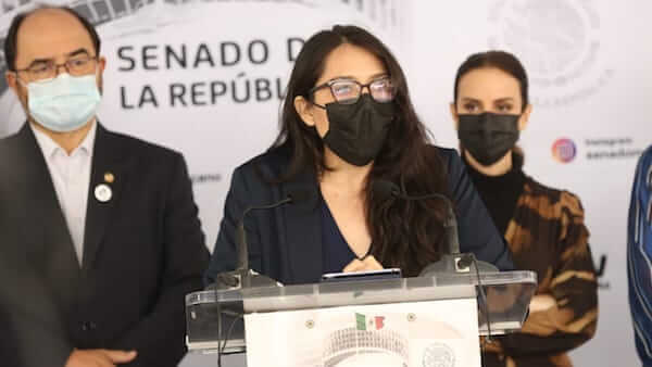 Dulce Ramírez, Direttrice esecutiva di Animal Equality in Messico, durante l’introduzione della legge sul cibo sostenibile