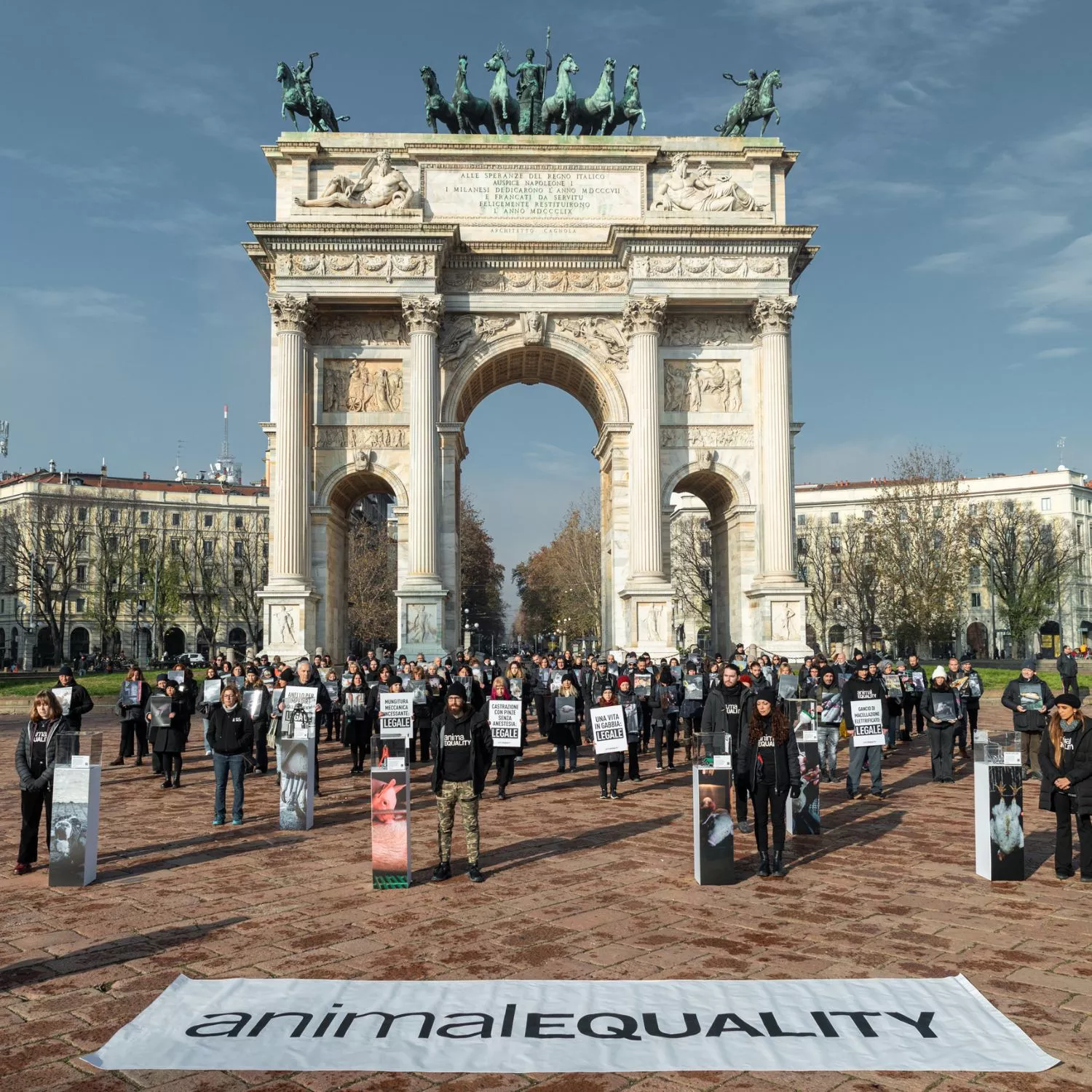 Protesta di Animal Equality a Milano