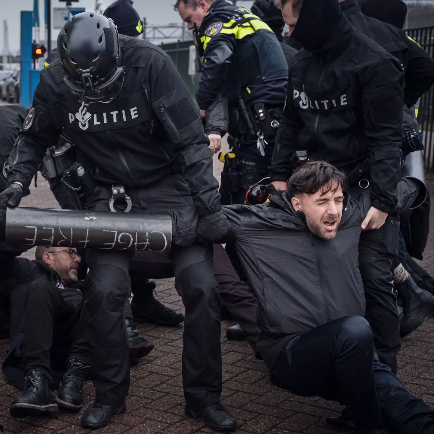 Arrestati per gli animali: proseguono le nostre azioni di disobbedienza civile