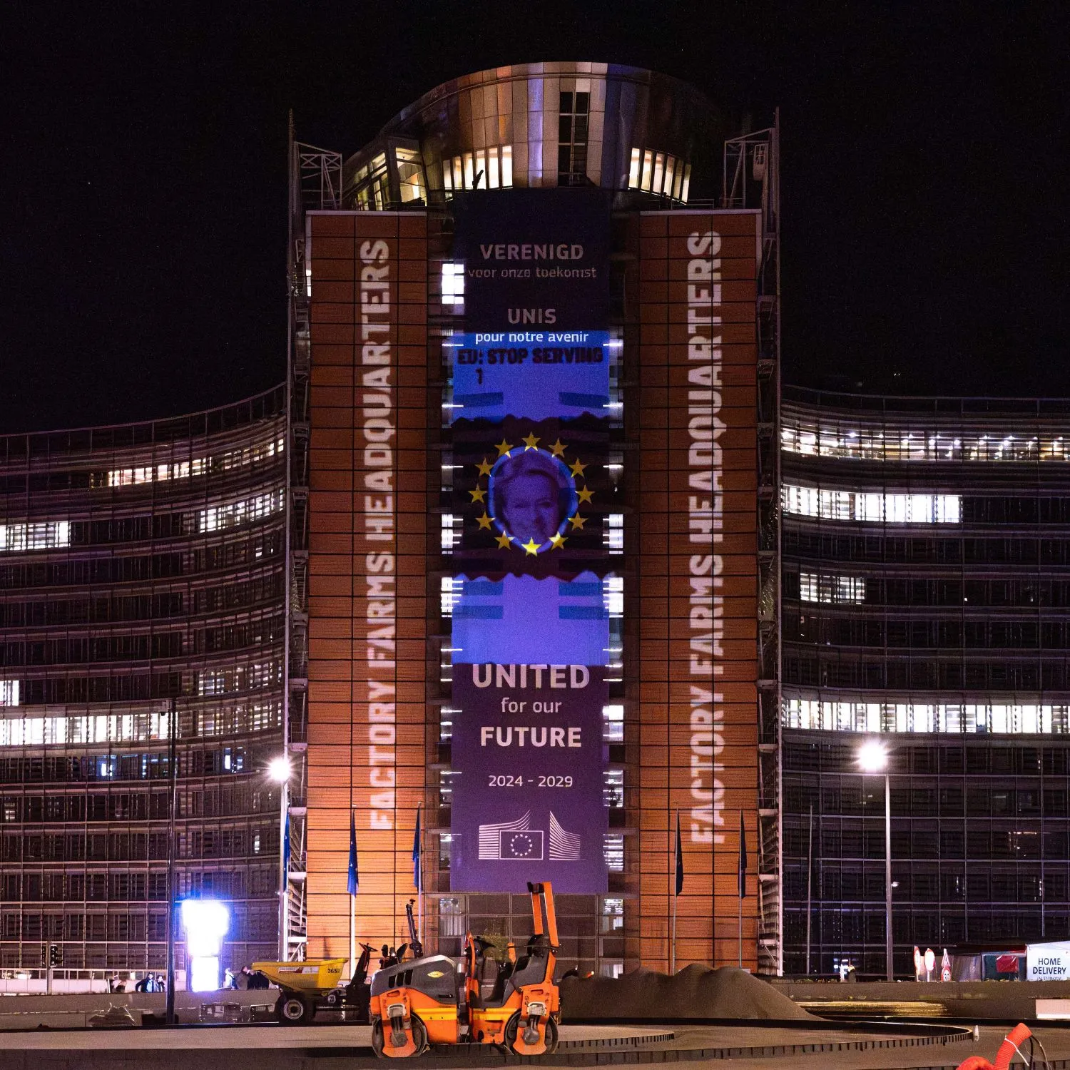 Proiezione di protesta scuote Bruxelles: la Commissione UE diventa il quartier generale degli allevamenti intensivi